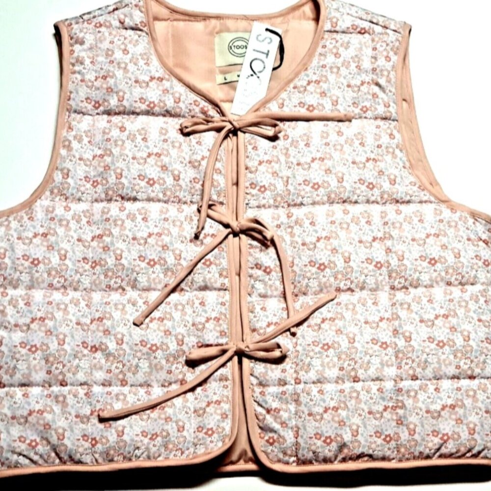 Stoosh By 26 International Women Peach Floral Laceup Quilted Vest